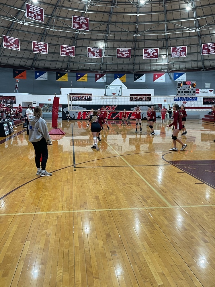 Linn Volleyball