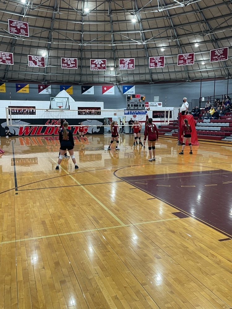 Linn Volleyball