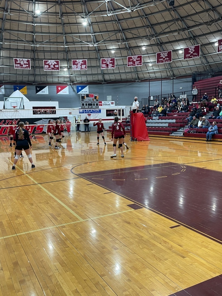 Linn Volleyball