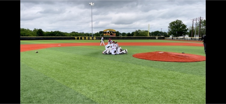 Linn Baseball